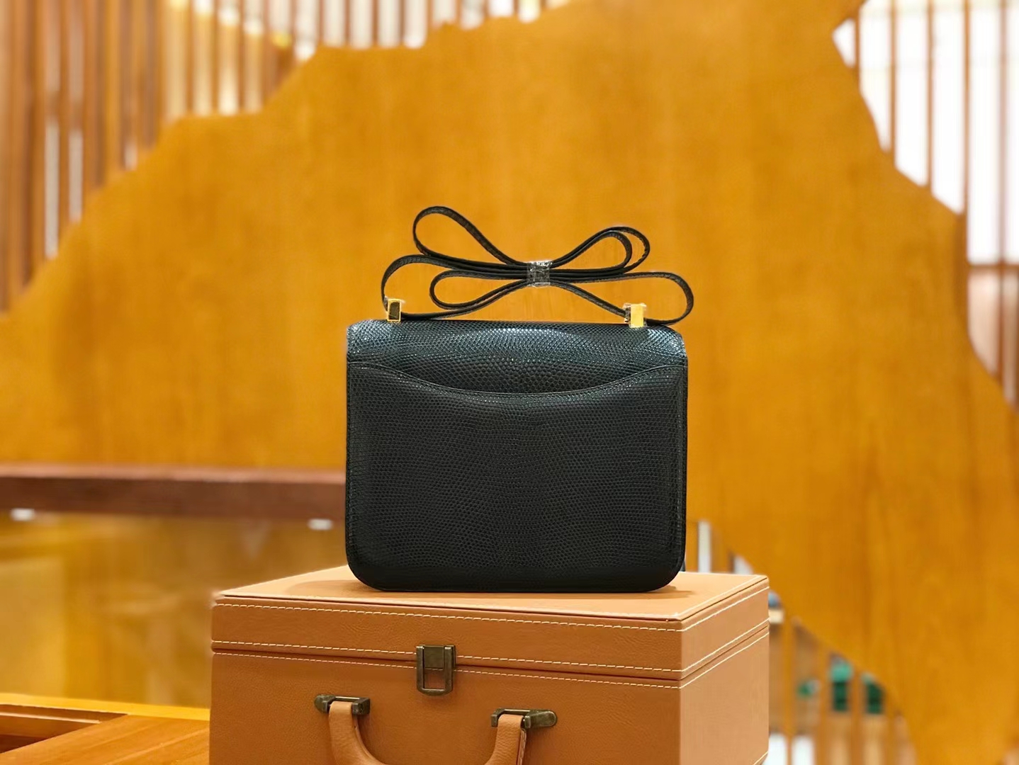 Hermès（爱马仕）Constance 康斯坦斯 经典黑 南非野生蜥蜴皮 金扣 24cm 原版蜜蜡线 顶级手缝