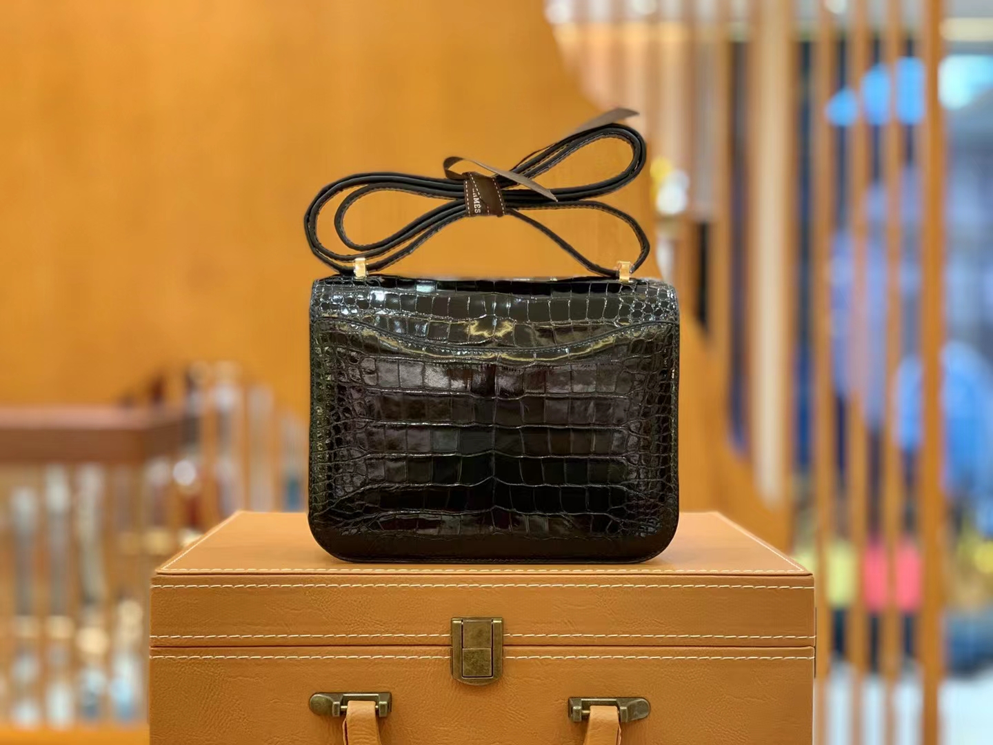 Hermès（爱马仕）Constance 空姐包 经典黑 一级美洲鳄鱼皮 金扣 19cm 原版蜜蜡线 顶级手缝