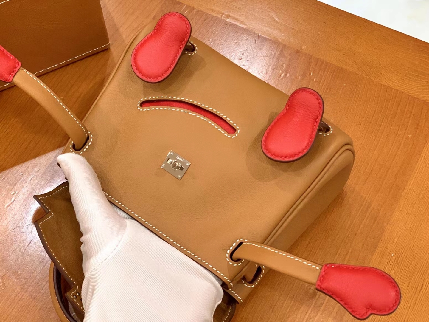 Hermès（爱马仕）Kelly doll 娃娃包 金棕色 进口swift皮 蜡线手缝