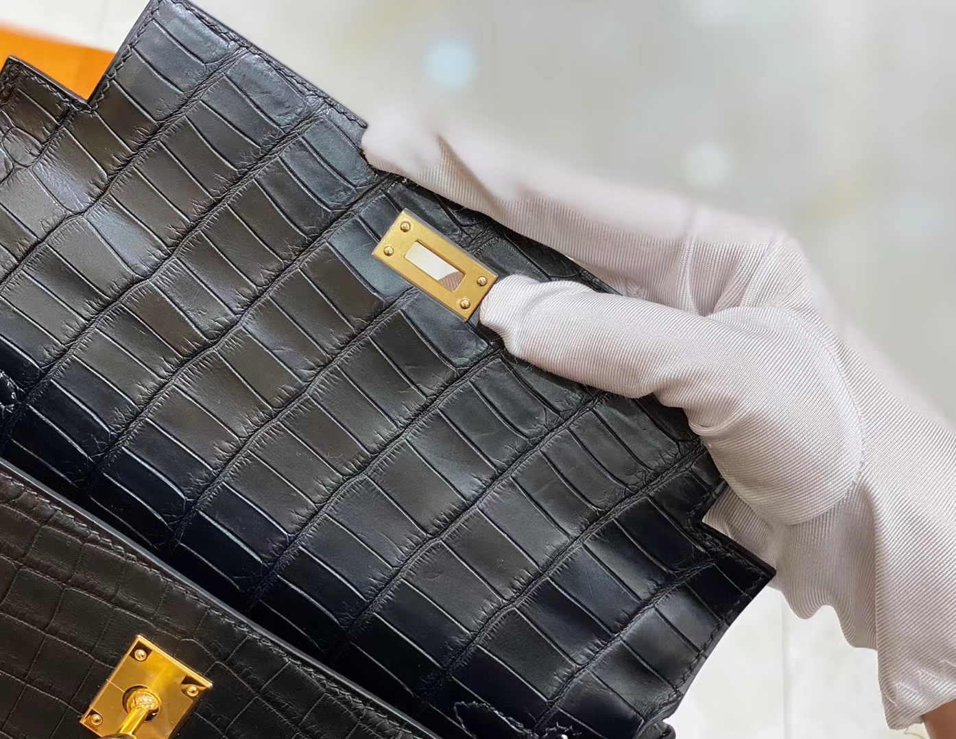 Hermès（爱马仕）Kelly 凯莉包 经典黑 一级尼罗鳄鱼皮 金扣 25cm 原版蜜蜡线 顶级手缝