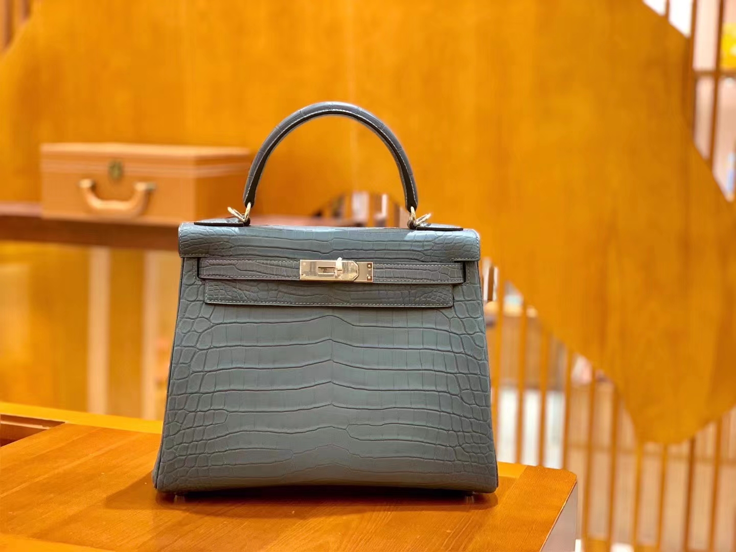 Hermès（爱马仕）Kelly 凯莉包 海鸥灰 一级尼罗鳄鱼皮 银扣 28cm 原版蜜蜡线 顶级手缝
