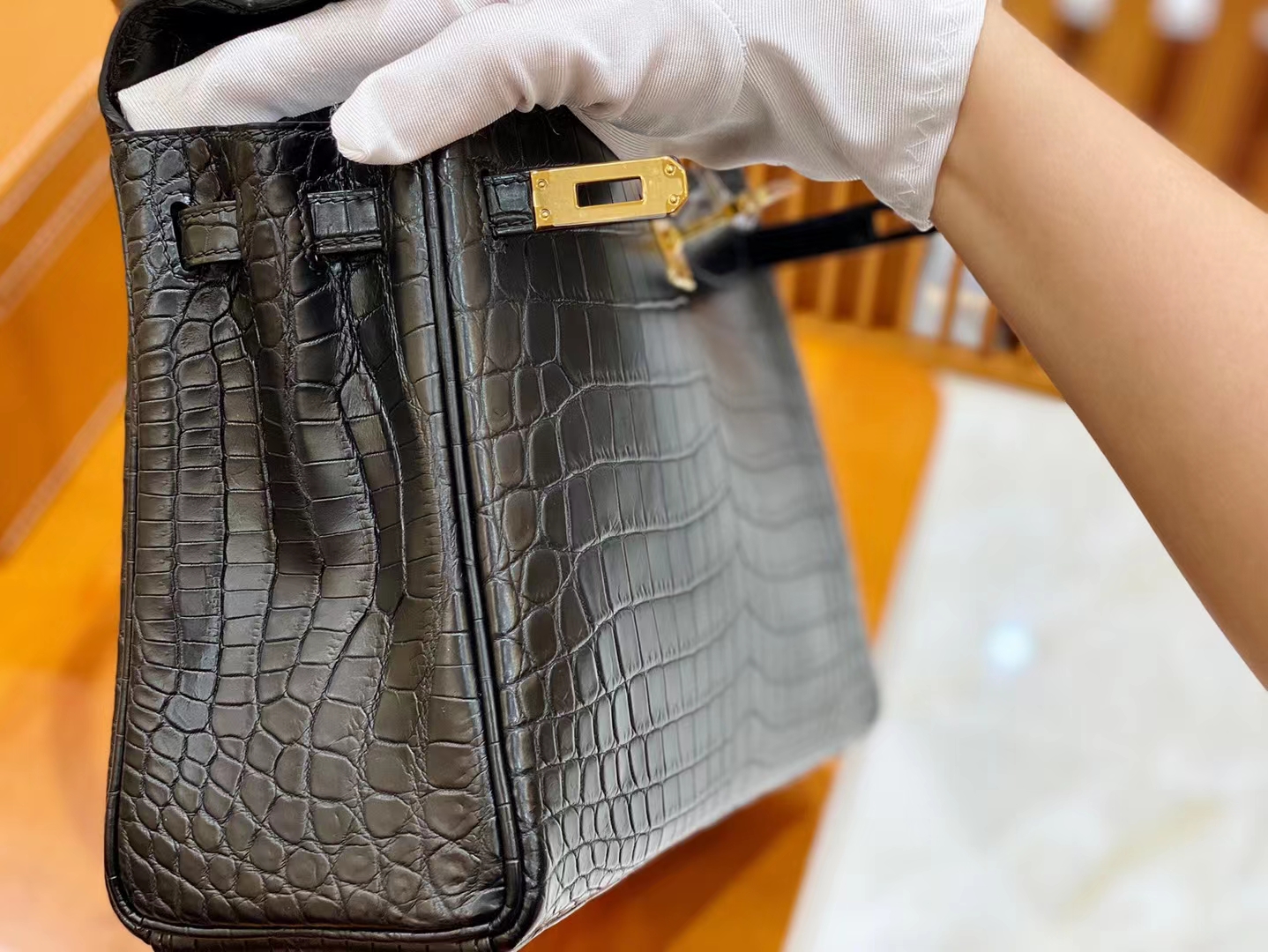 Hermès（爱马仕）Kelly 凯莉包 经典黑 一级尼罗鳄鱼皮 金扣 25cm 原版蜜蜡线 顶级手缝