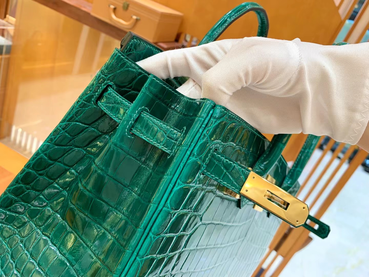Hermès（爱马仕）Birkin 铂金包 翡翠绿 一级尼罗鳄鱼皮 金扣 30cm 原版蜜蜡线 顶级手缝
