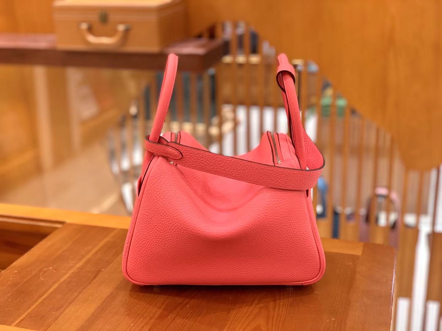 Hermès（爱马仕）Lindy 琳迪包 唇膏粉 进口TC大牛皮 银扣 26cm 原版蜜蜡线 顶级手缝