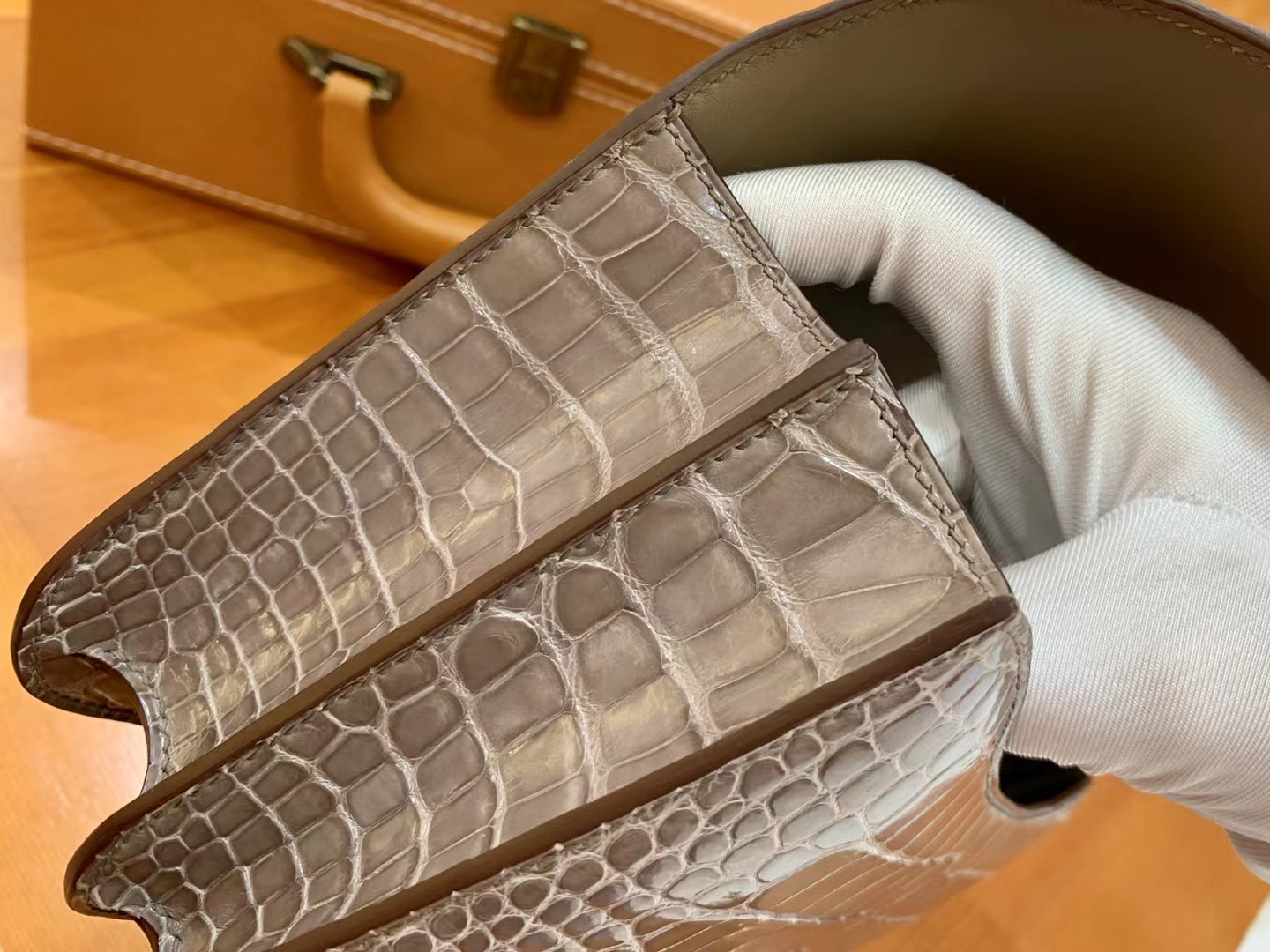 Hermès（爱马仕）Constance 康康 大象灰 一级美洲鳄鱼皮 金扣 19cm 原版蜜蜡线 顶级手缝