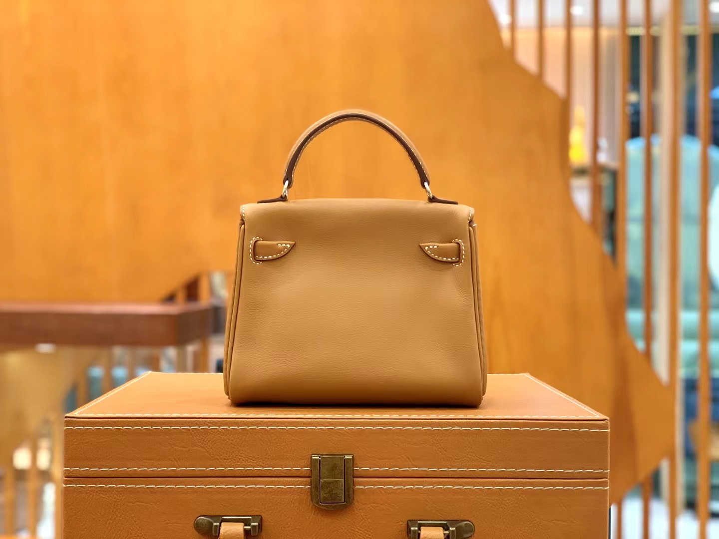 Hermès（爱马仕）Kelly doll 娃娃包 金棕色 进口swift皮 蜡线手缝