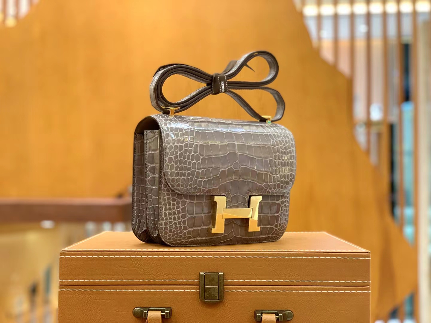 Hermès（爱马仕）Constance 康康 大象灰 一级美洲鳄鱼皮 金扣 19cm 原版蜜蜡线 顶级手缝