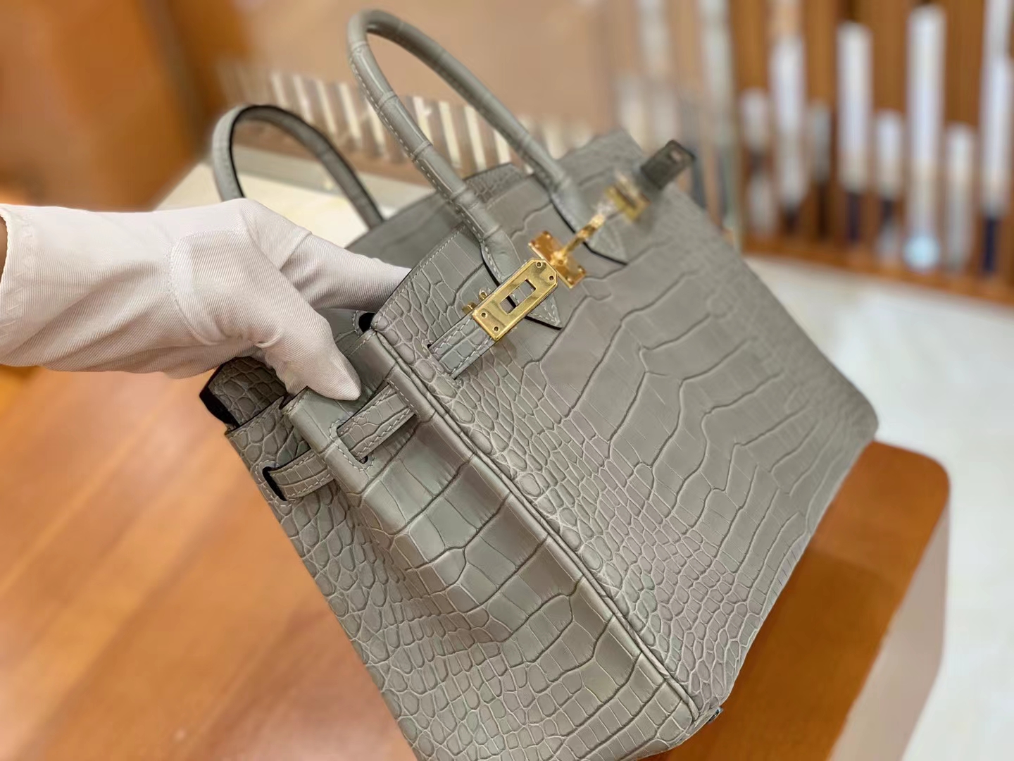 Hermès（爱马仕）Birkin 铂金包 珍珠灰 一级美洲鳄鱼皮 金扣 25cm 原版蜜蜡线 顶级手缝