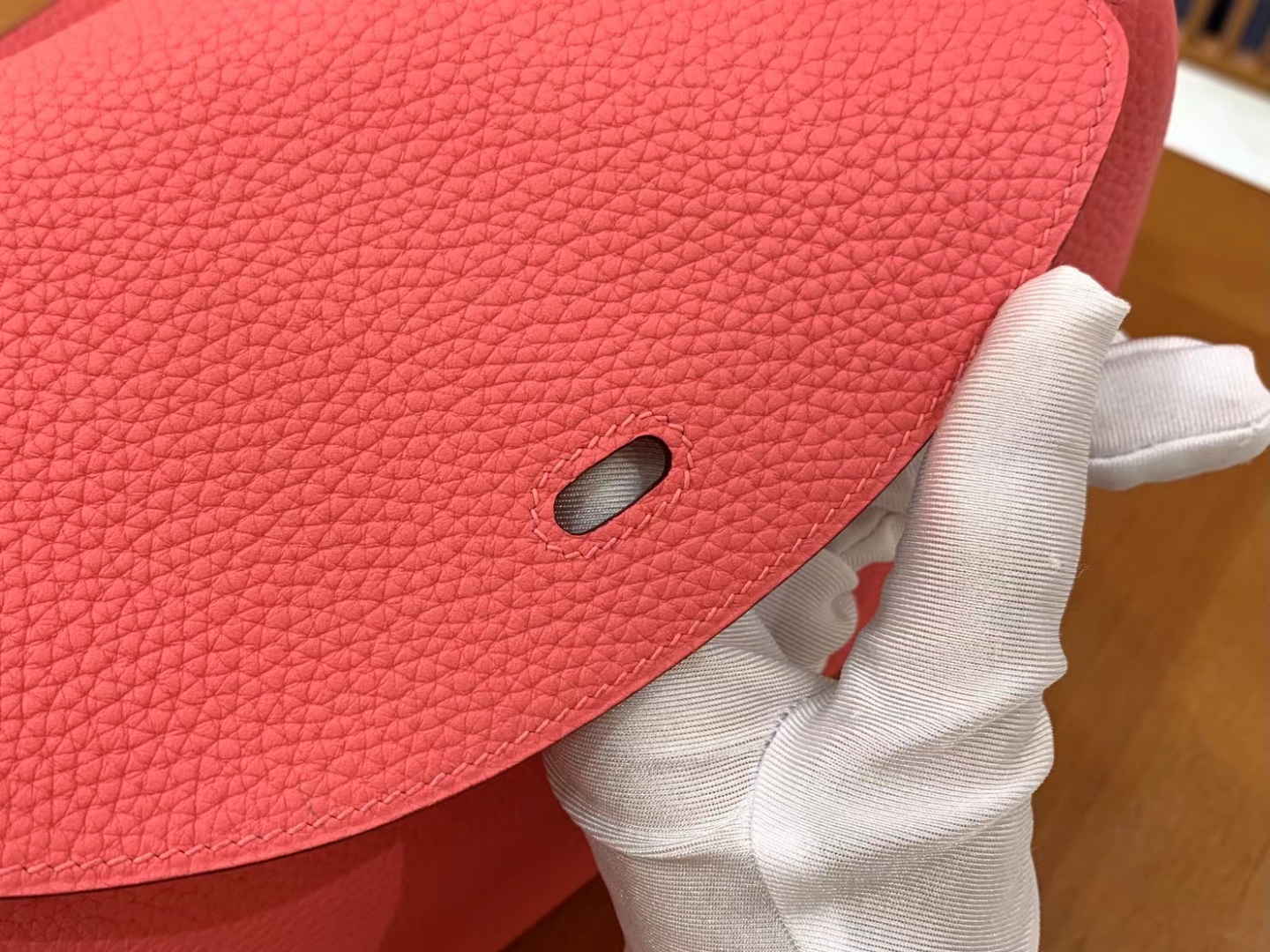 Hermès（爱马仕）Lindy 琳迪包 唇膏粉 进口TC大牛皮 银扣 26cm 原版蜜蜡线 顶级手缝