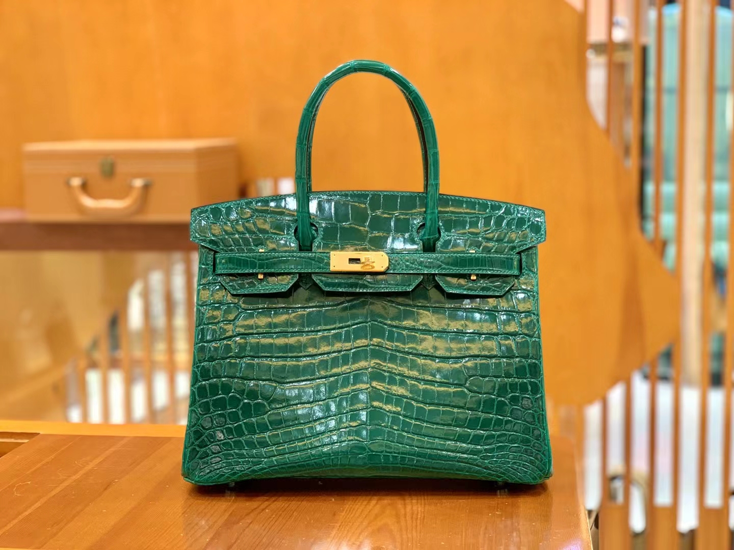Hermès（爱马仕）Birkin 铂金包 翡翠绿 一级尼罗鳄鱼皮 金扣 30cm 原版蜜蜡线 顶级手缝