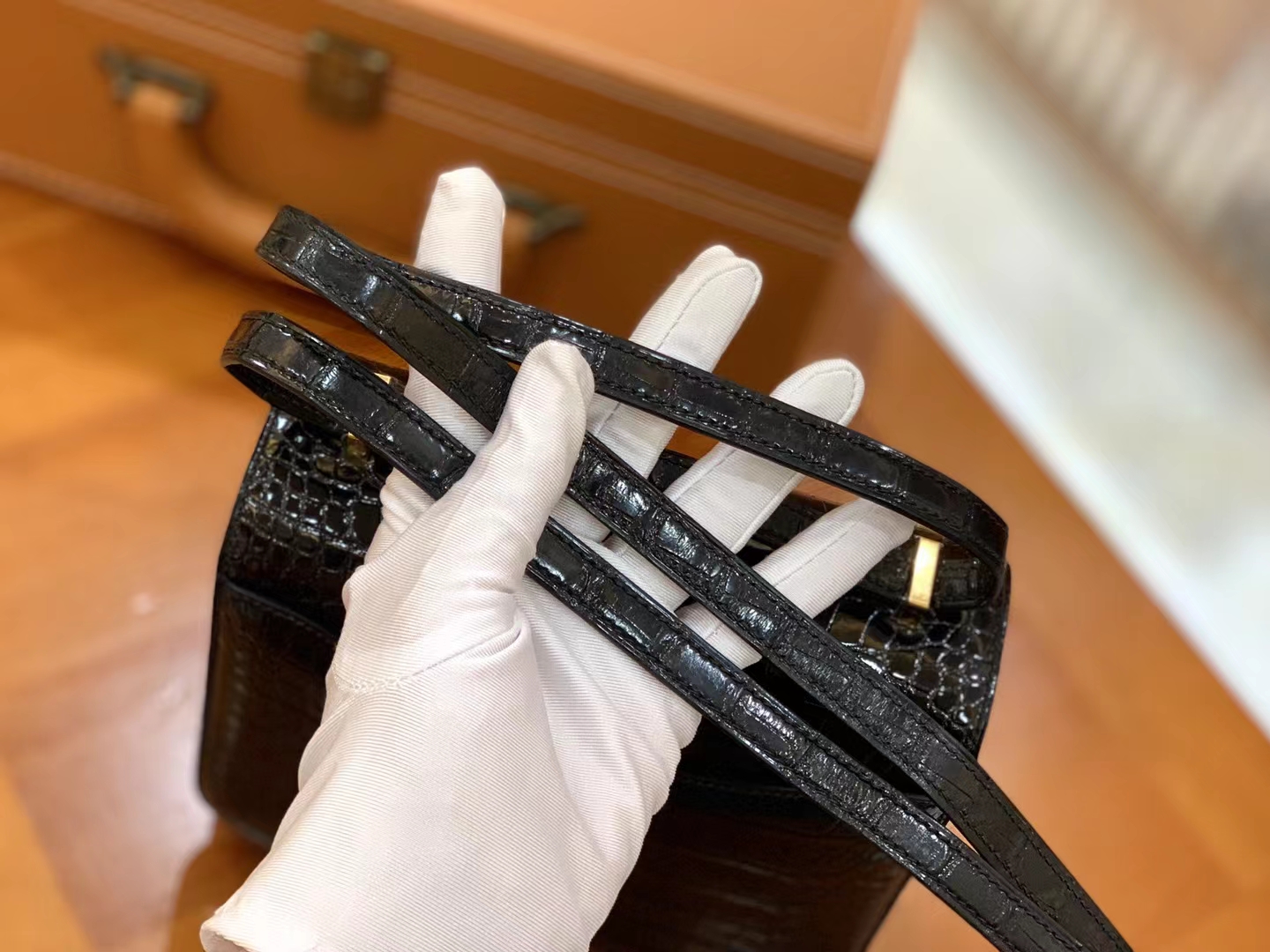 Hermès（爱马仕）Constance 空姐包 经典黑 一级美洲鳄鱼皮 金扣 19cm 原版蜜蜡线 顶级手缝