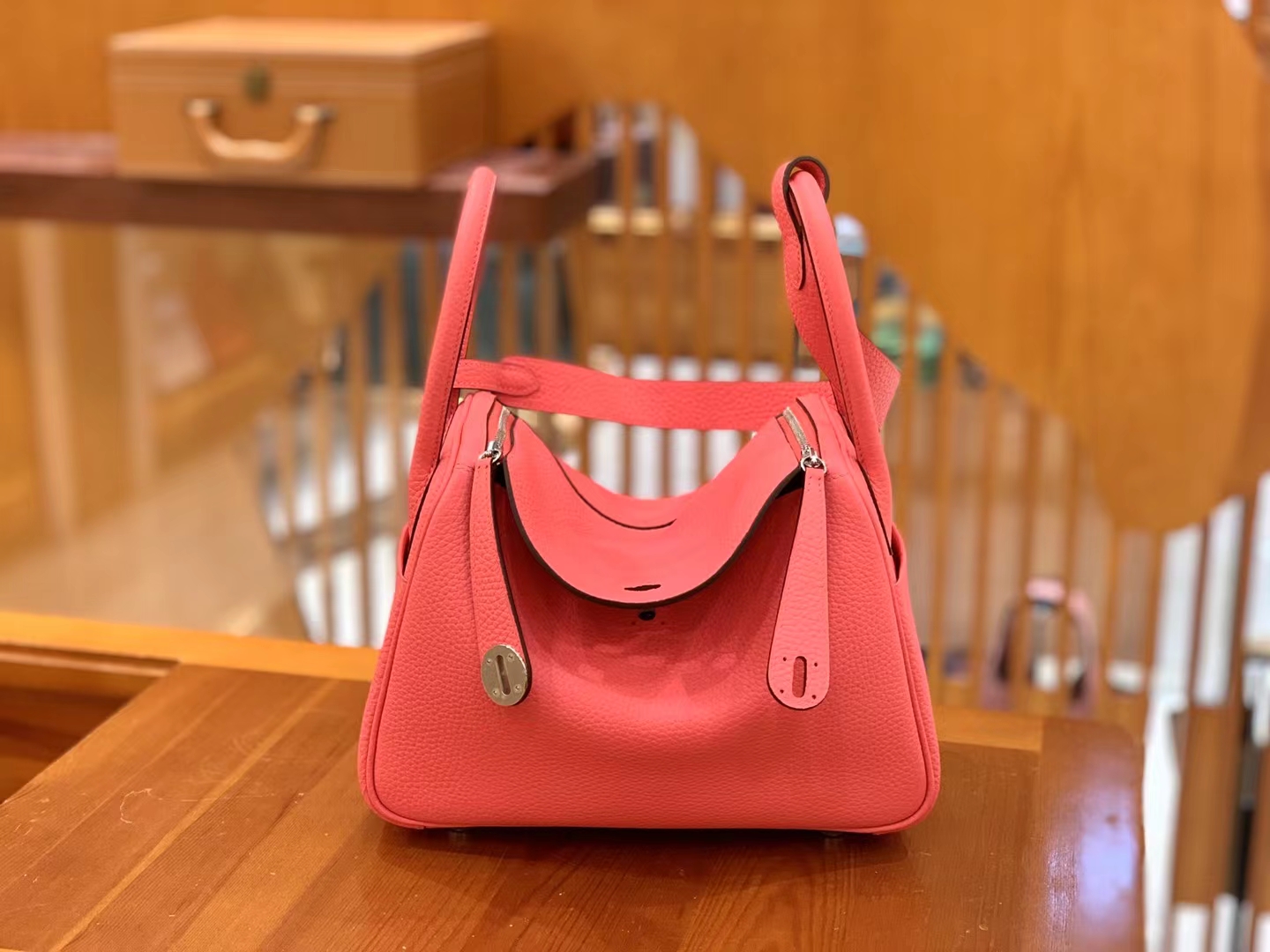 Hermès（爱马仕）Lindy 琳迪包 唇膏粉 进口TC大牛皮 银扣 26cm 原版蜜蜡线 顶级手缝