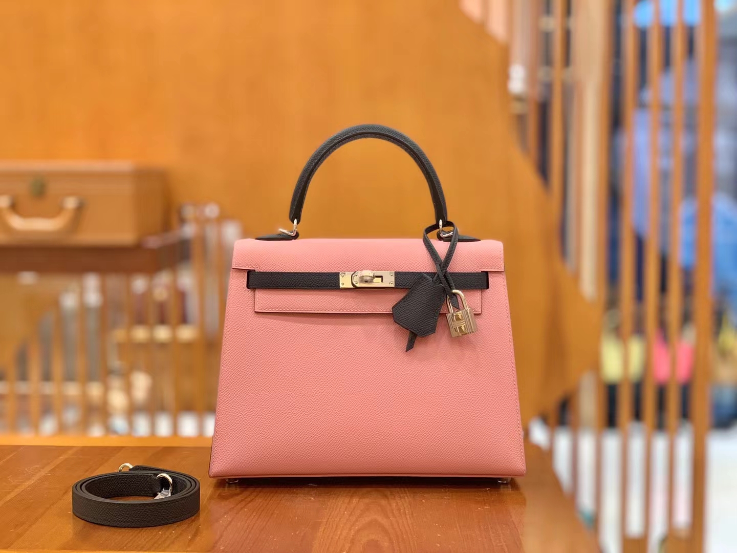 Hermès（爱马仕）Kelly 凯莉包 樱花粉拼午夜蓝 Epsom小牛皮 银扣 25cm 原版蜜蜡线 顶级手缝