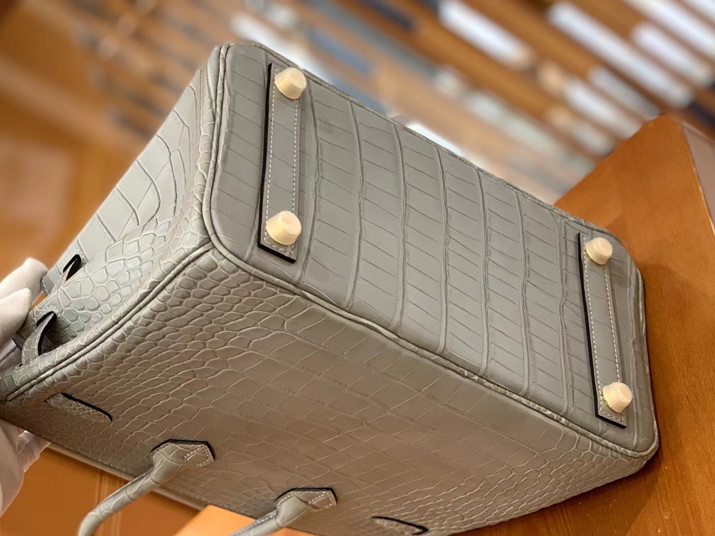 Hermès（爱马仕）Birkin 铂金包 珍珠灰 一级美洲鳄鱼皮 金扣 25cm 原版蜜蜡线 顶级手缝