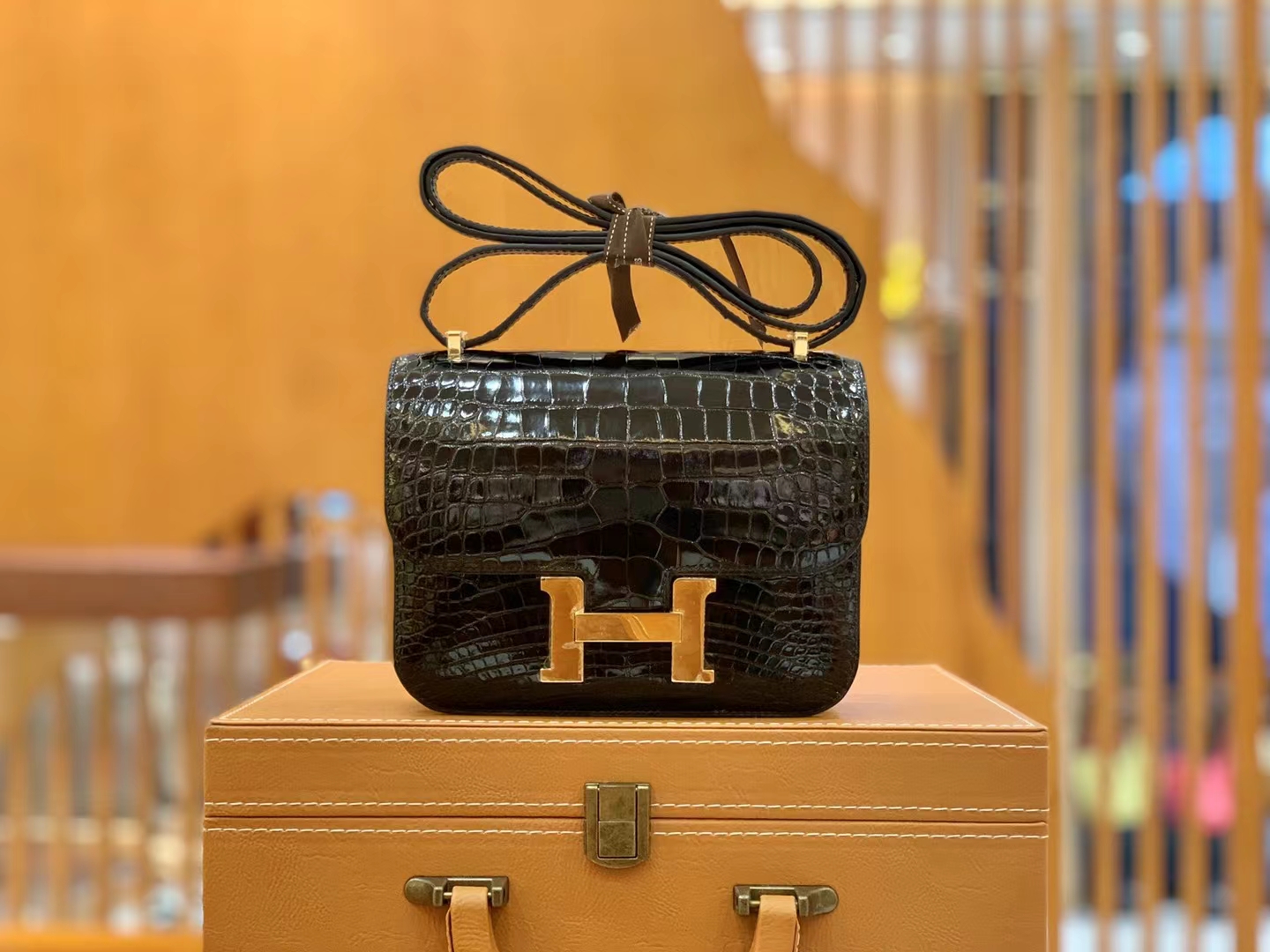 Hermès（爱马仕）Constance 空姐包 经典黑 一级美洲鳄鱼皮 金扣 19cm 原版蜜蜡线 顶级手缝