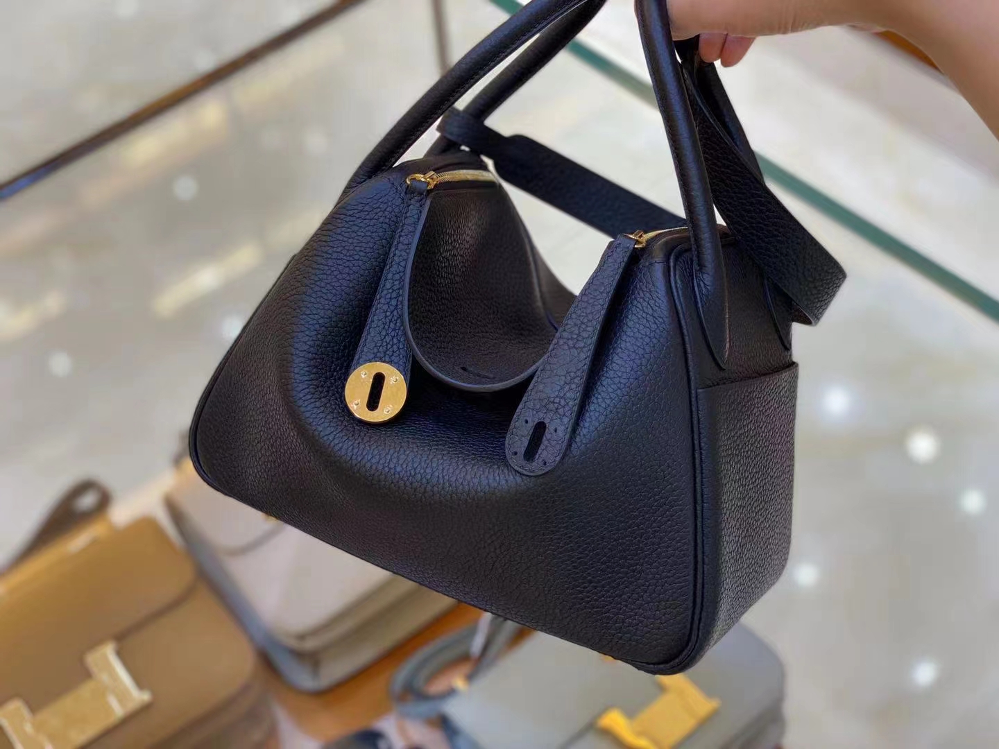 Hermès（爱马仕）Lindy 琳迪包 经典黑 进口TC大牛皮 金扣 26cm 原版蜜蜡线 顶级手缝