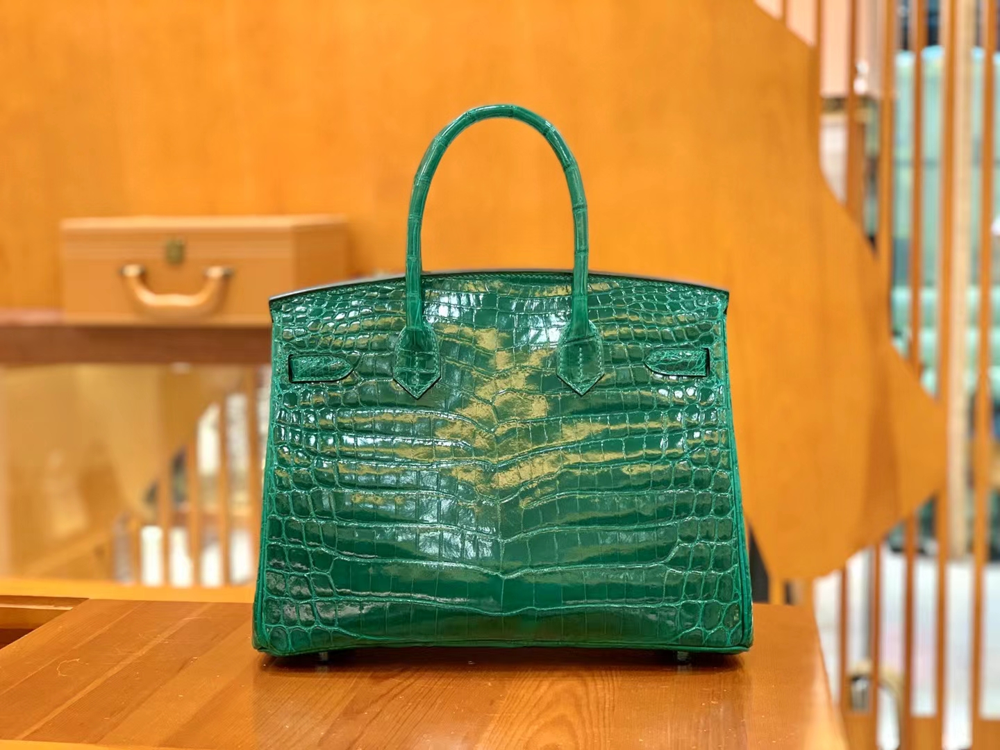 Hermès（爱马仕）Birkin 铂金包 翡翠绿 一级尼罗鳄鱼皮 金扣 30cm 原版蜜蜡线 顶级手缝