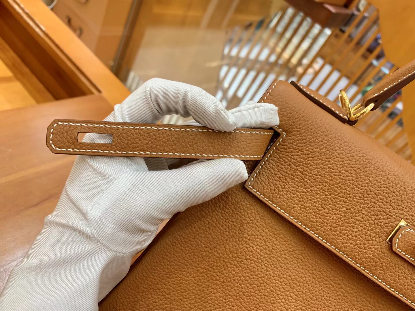 Hermès（爱马仕）Kelly 凯莉包 金棕色 Togo小牛皮 金扣 28cm 原版蜜蜡线 顶级手缝