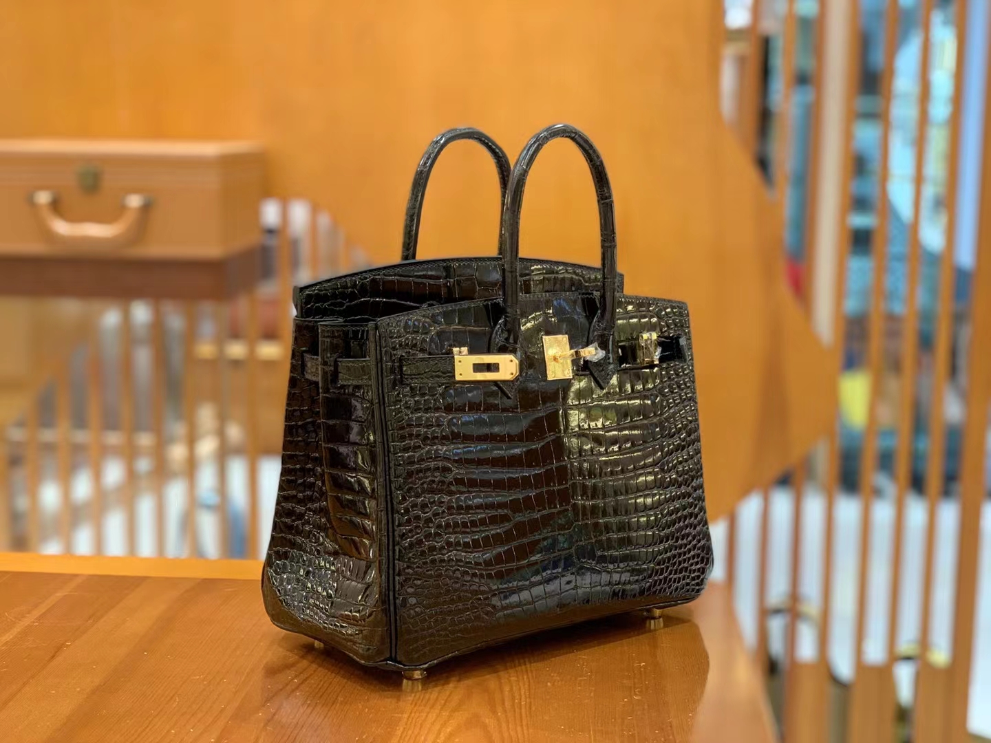 Hermès（爱马仕）Birkin 铂金包 经典黑 进口一级皮 湾鳄 金扣 25cm 原版蜜蜡线 顶级手缝