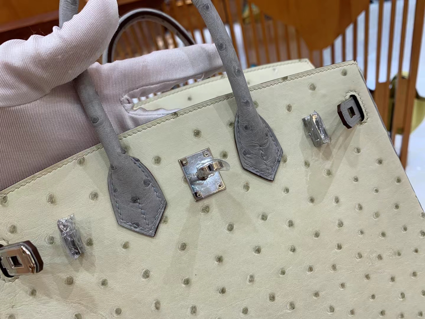 Hermès（爱马仕）Birkin 铂金包 南非KK鸵鸟皮 奶昔白拼冰川蓝 银扣 25cm 原版蜜蜡线 顶级手缝