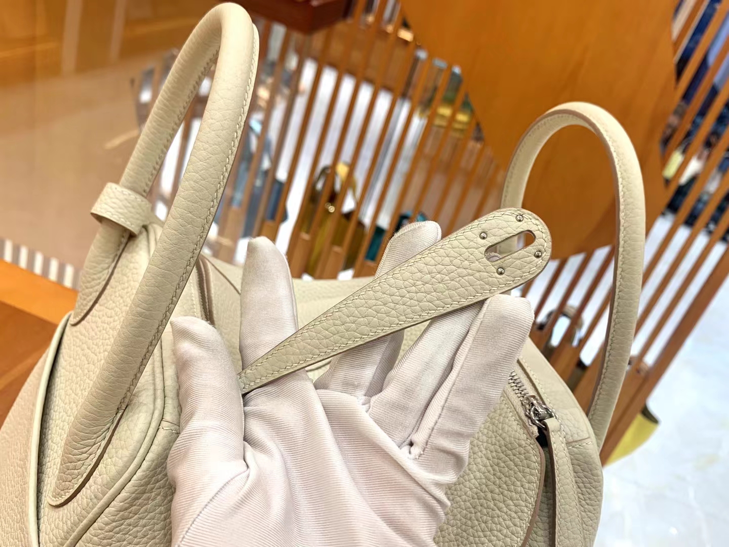 Hermès（爱马仕）Lindy 琳迪包 奶昔白 进口TC大牛皮 银扣 30cm 原版蜜蜡线 顶级手缝