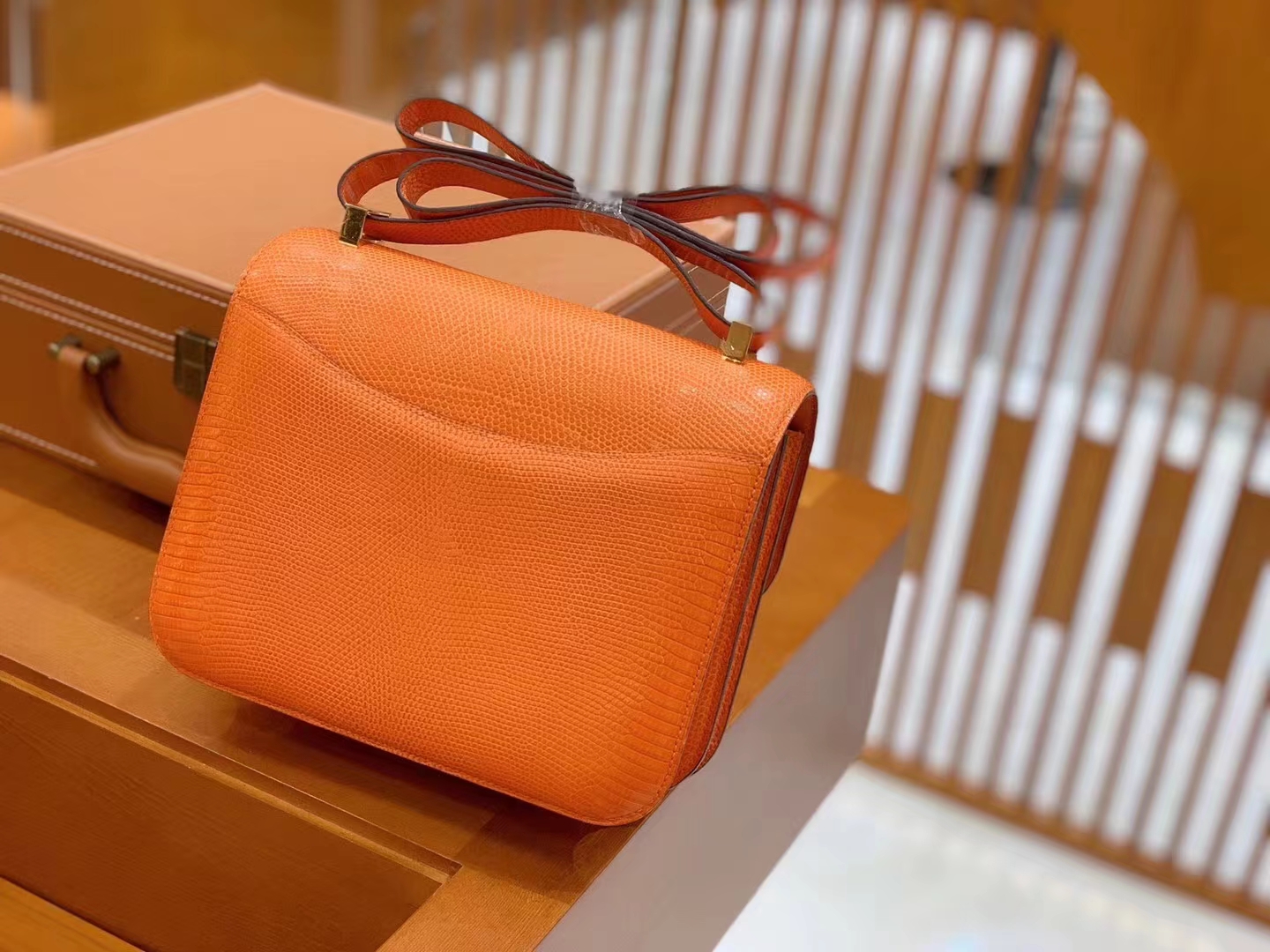 Hermès（爱马仕）Constance 康康 南非野生蜥蜴皮 橙红色 金扣 24cm 原版蜜蜡线 顶级手缝