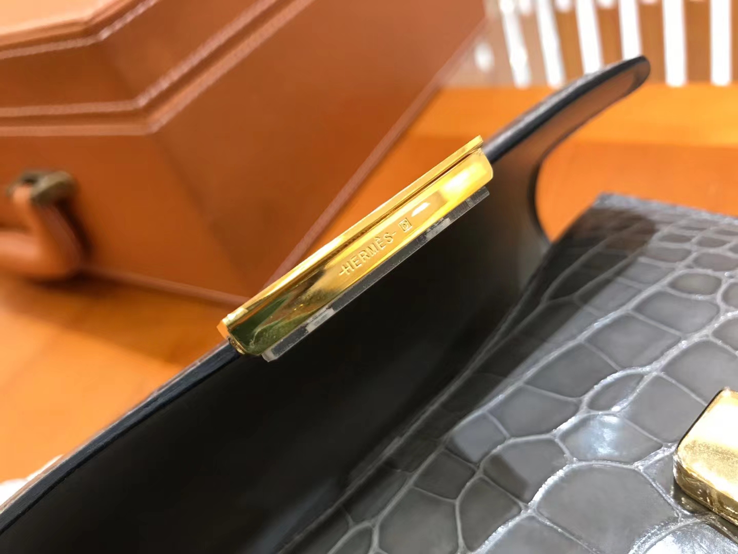 Hermès（爱马仕）Constance 康斯坦斯 斑鸠灰 进口美洲鳄鱼皮 金扣 19cm 原版蜜蜡线 顶级手缝