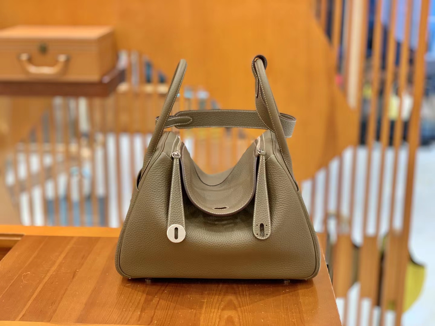 Hermès（爱马仕）Lindy 琳迪包 大象灰 进口TC大牛皮 银扣 30cm 原版蜜蜡线 顶级手缝
