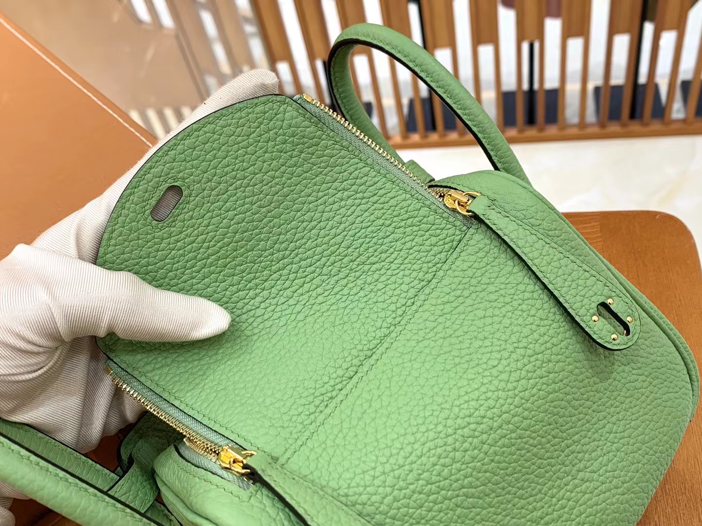 Hermès（爱马仕）Mini lindy 迷你琳迪包 牛油果绿 进口TC大牛皮 金扣 原版蜜蜡线 顶级手缝