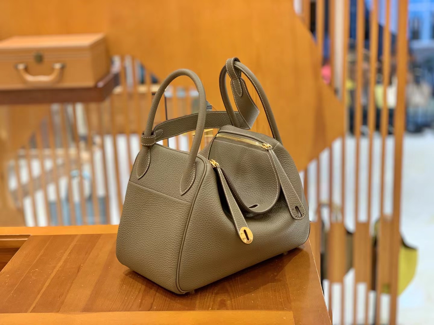 Hermès（爱马仕）Lindy 琳迪包 大象灰 进口TC大牛皮 金扣 30cm 原版蜜蜡线 顶级手缝