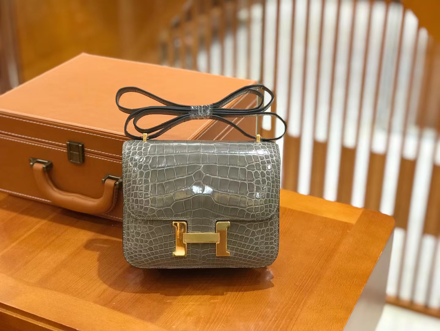 Hermès（爱马仕）Constance 康斯坦斯 斑鸠灰 进口美洲鳄鱼皮 金扣 19cm 原版蜜蜡线 顶级手缝