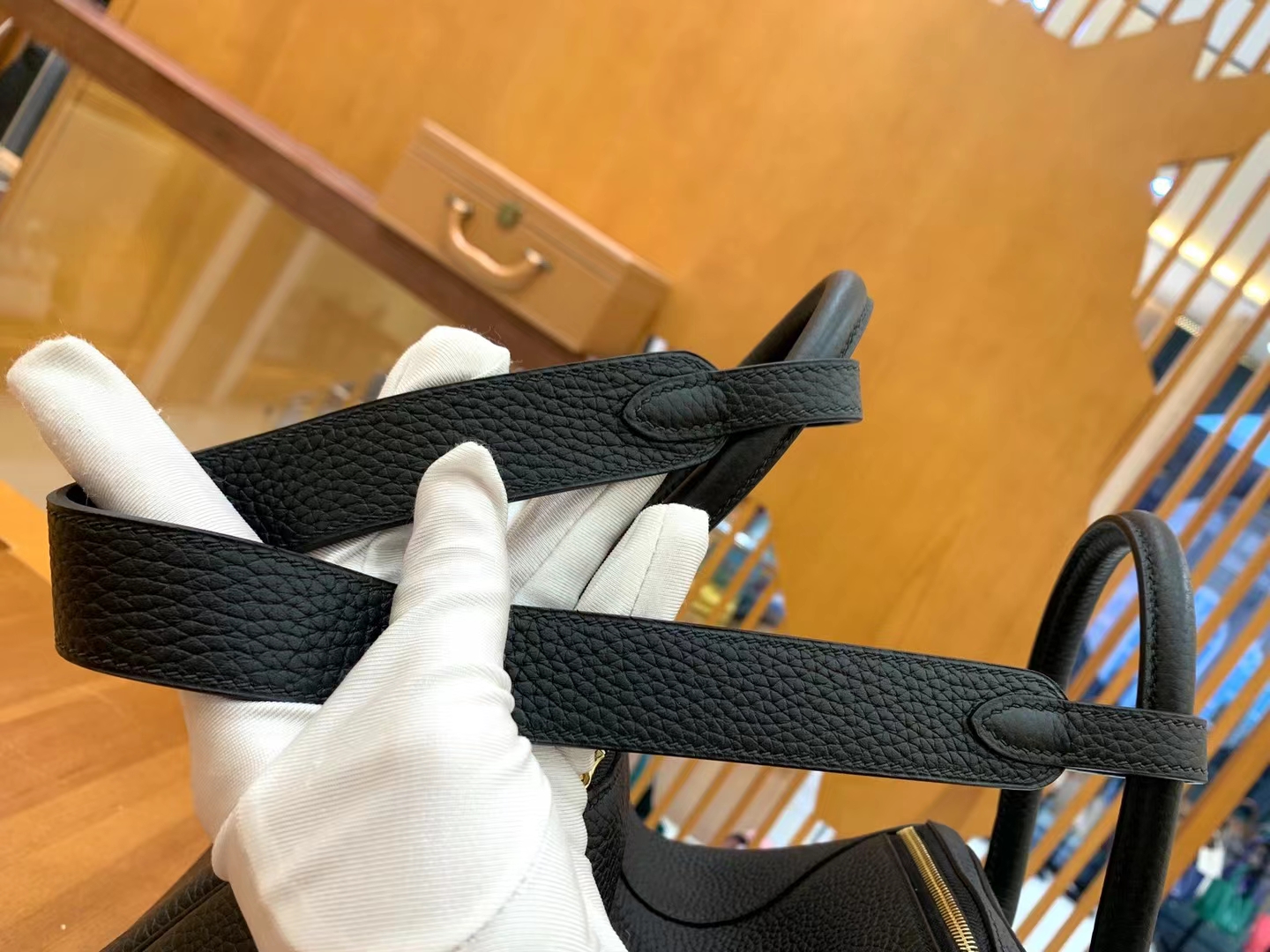 Hermès（爱马仕）Lindy 琳迪包 经典黑 进口TC大牛皮 金扣 26cm 原版蜜蜡线 顶级手缝