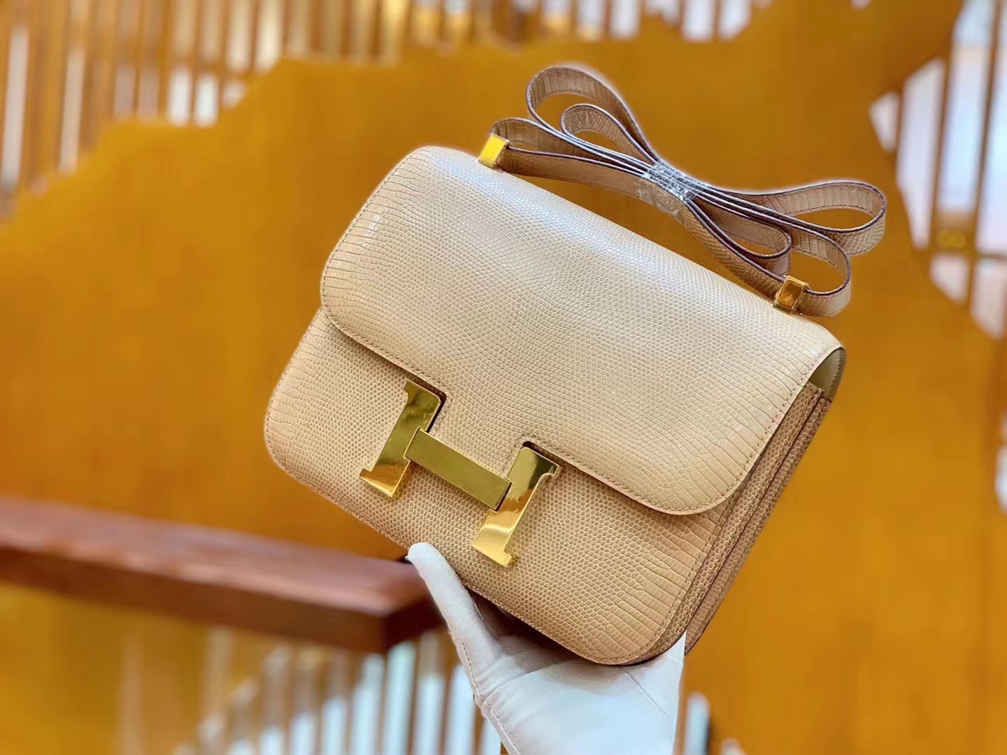 Hermès（爱马仕）Constance 康康 南非野生蜥蜴皮 蔷薇粉 金扣 24cm 原版蜜蜡线 顶级手缝