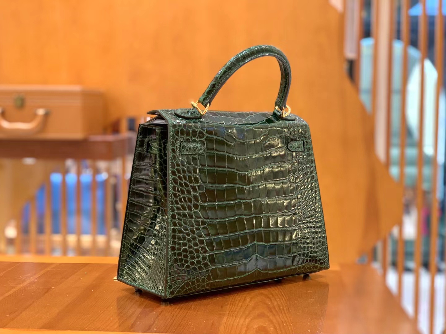 Hermès（爱马仕）Kelly 凯莉包 祖母绿 进口美洲鳄鱼皮 金扣 25cm 原版蜜蜡线 顶级手缝
