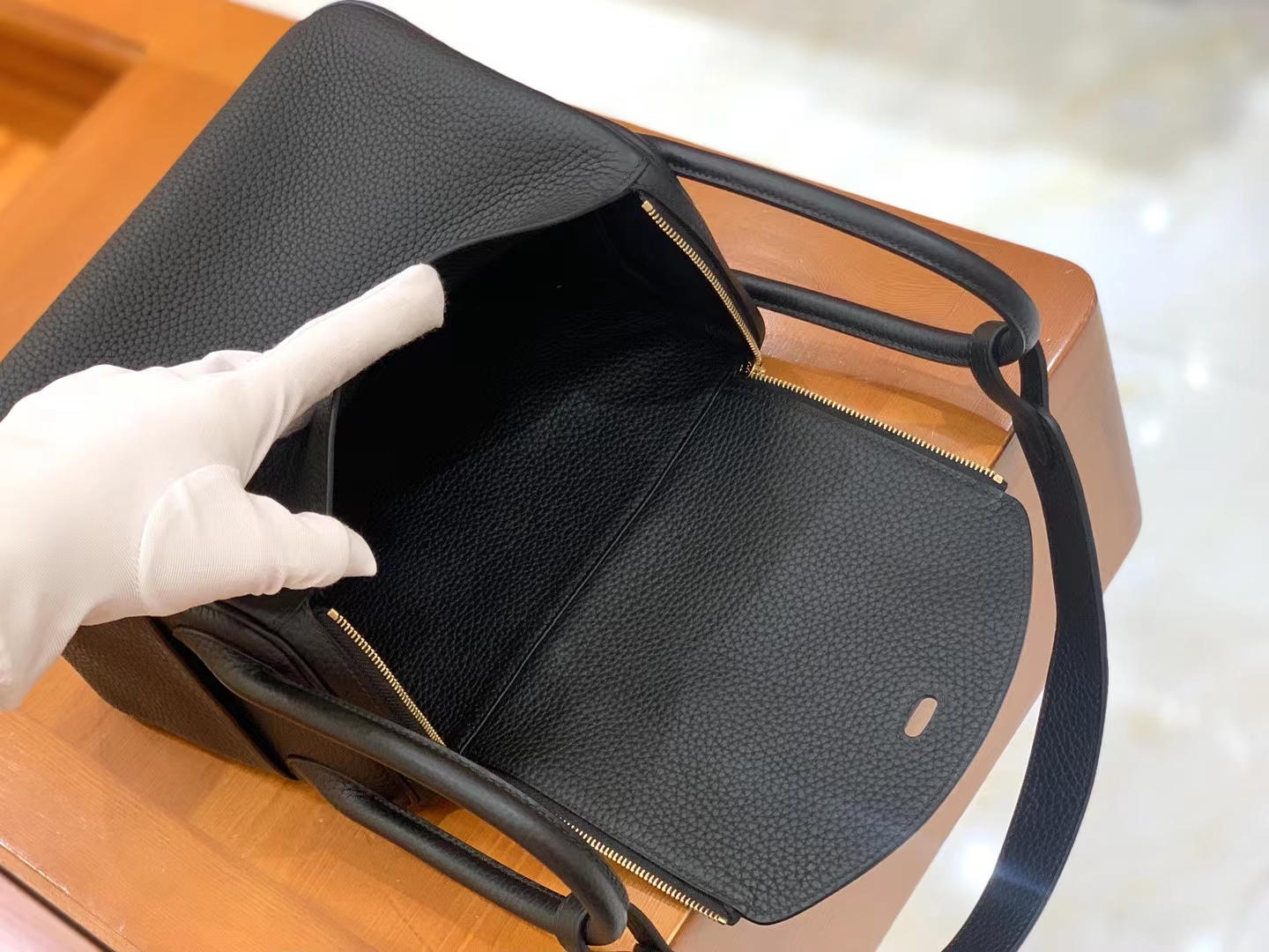 Hermès（爱马仕）Lindy 琳迪包 经典黑 进口TC大牛皮 金扣 26cm 原版蜜蜡线 顶级手缝