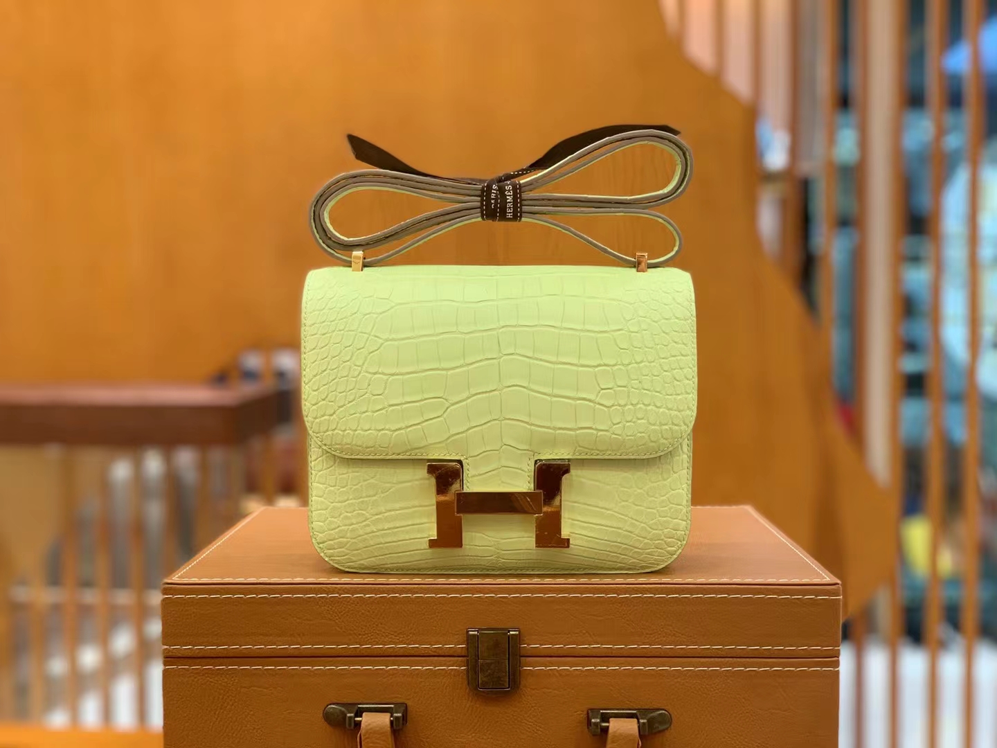 Hermès（爱马仕）新货 Constance 康康 嫩芽黄 进口一级雾面美洲鳄 法国原版蜜蜡线 金扣 19cm