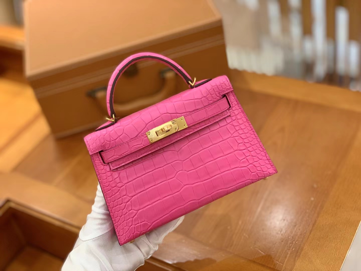 Hermès（爱马仕）Mini kelly 迷你凯莉 艳桃红 进口美洲鳄鱼皮 银扣 二代 原版蜜蜡线 顶级手缝