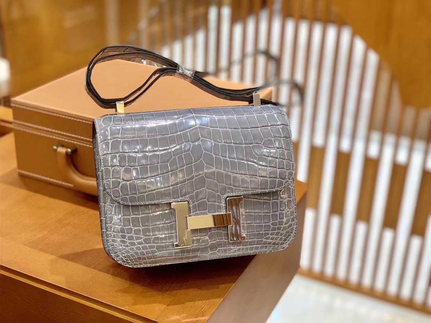Hermès（爱马仕）Constance 康斯坦斯 进口尼罗鳄鱼皮 巴黎灰 银扣 24cm 原版蜜蜡线 顶级手缝