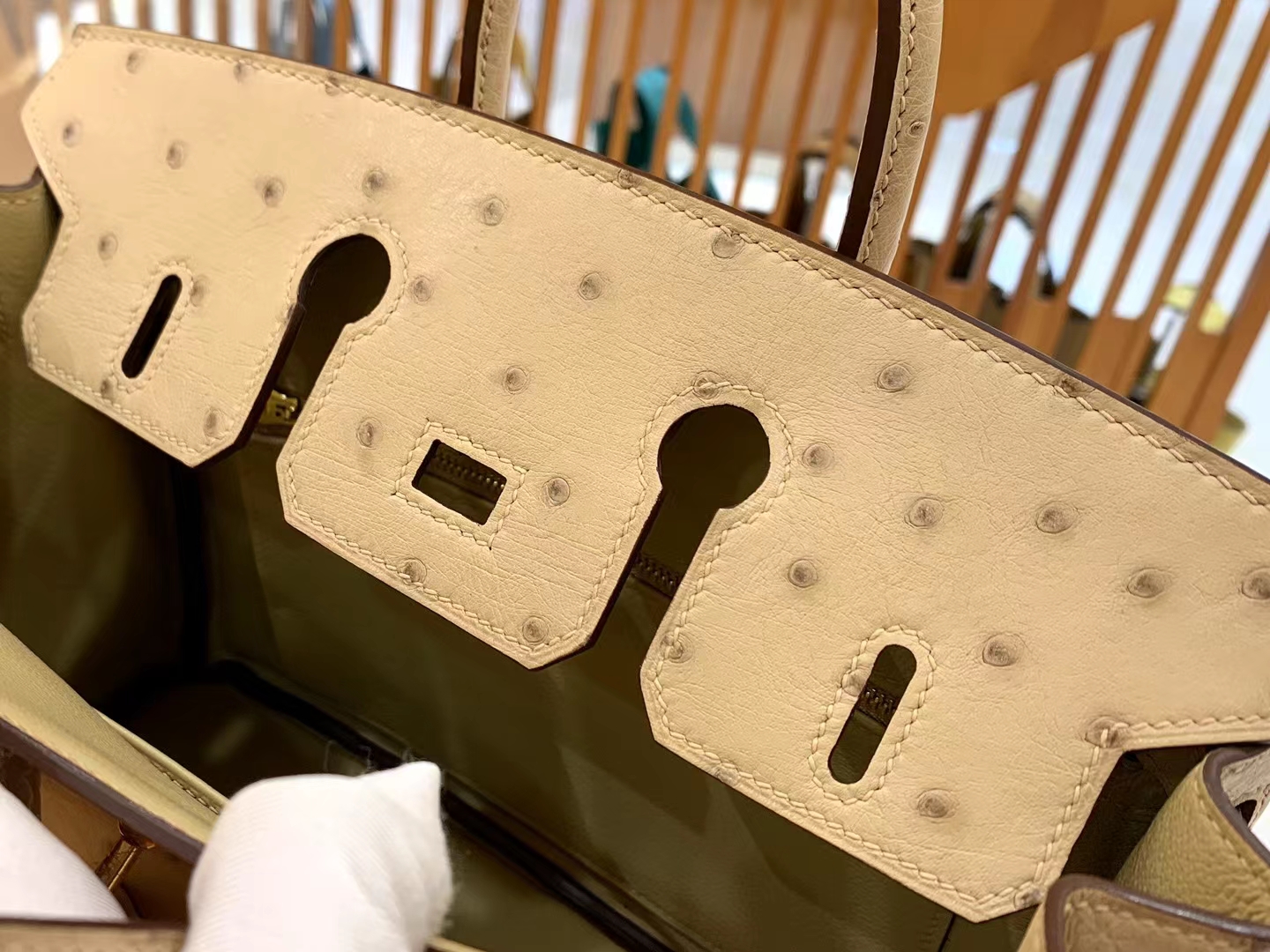 Hermès（爱马仕）新增现货 Birkin 铂金包 羊毛白 鸵鸟皮 金扣 25cm