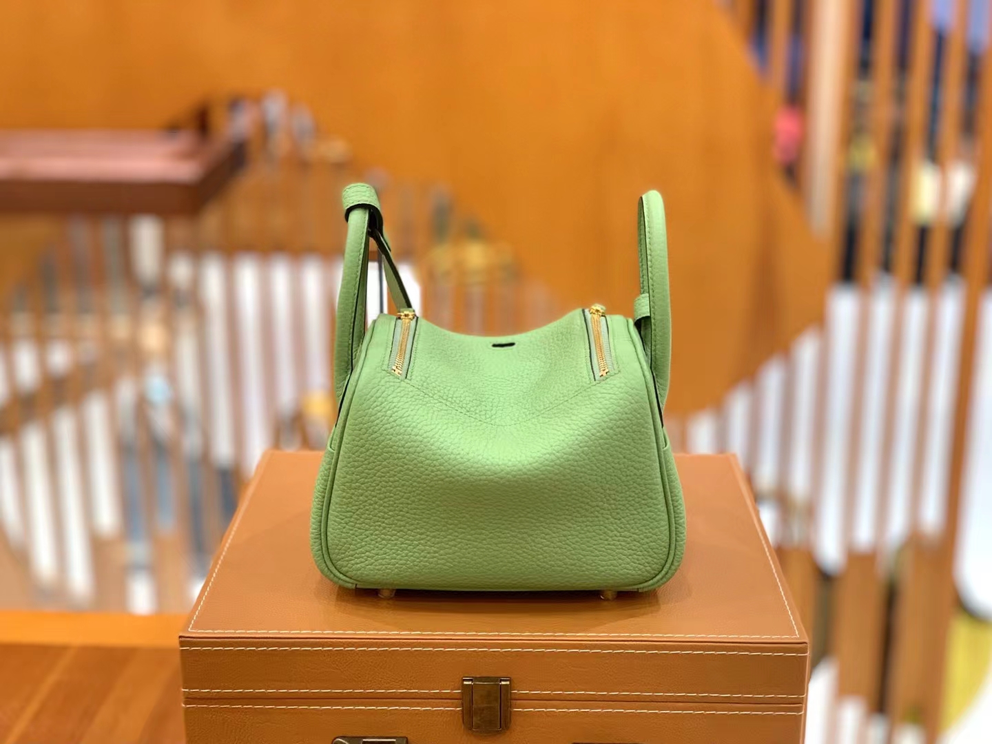 Hermès（爱马仕）Mini lindy 迷你琳迪包 牛油果绿 进口TC大牛皮 金扣 原版蜜蜡线 顶级手缝
