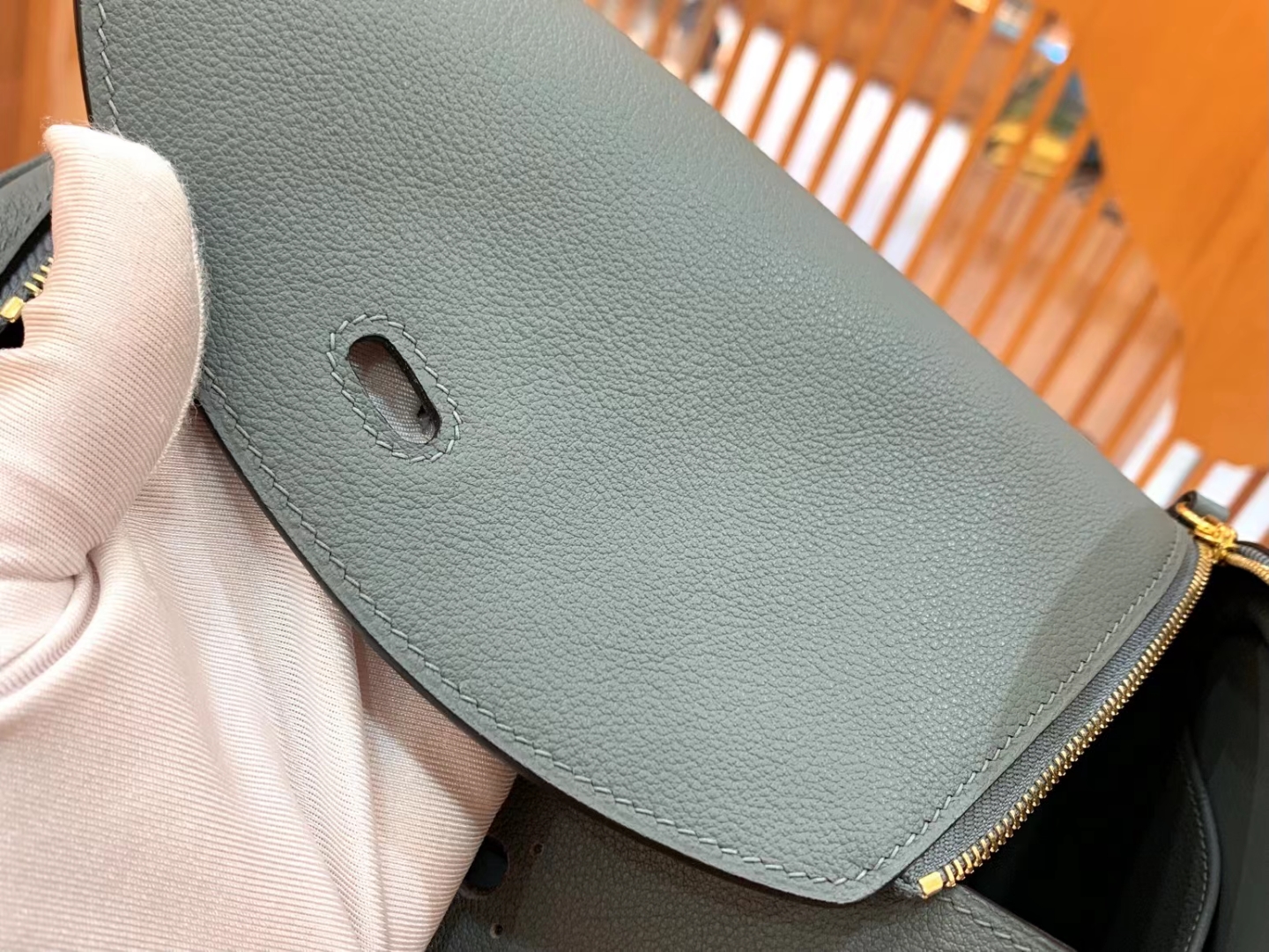 Hermès（爱马仕）Lindy 琳迪包 杏仁绿 进口Evercolor 牛皮 金扣 26cm 原版蜜蜡线 顶级手缝