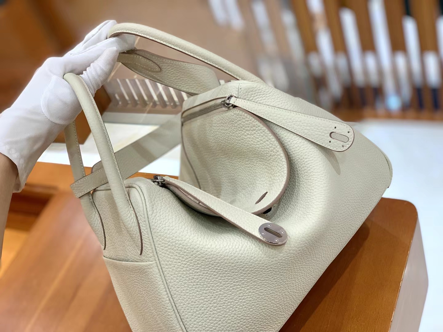 Hermès（爱马仕）Lindy 琳迪包 奶昔白 进口TC大牛皮 银扣 30cm 原版蜜蜡线 顶级手缝