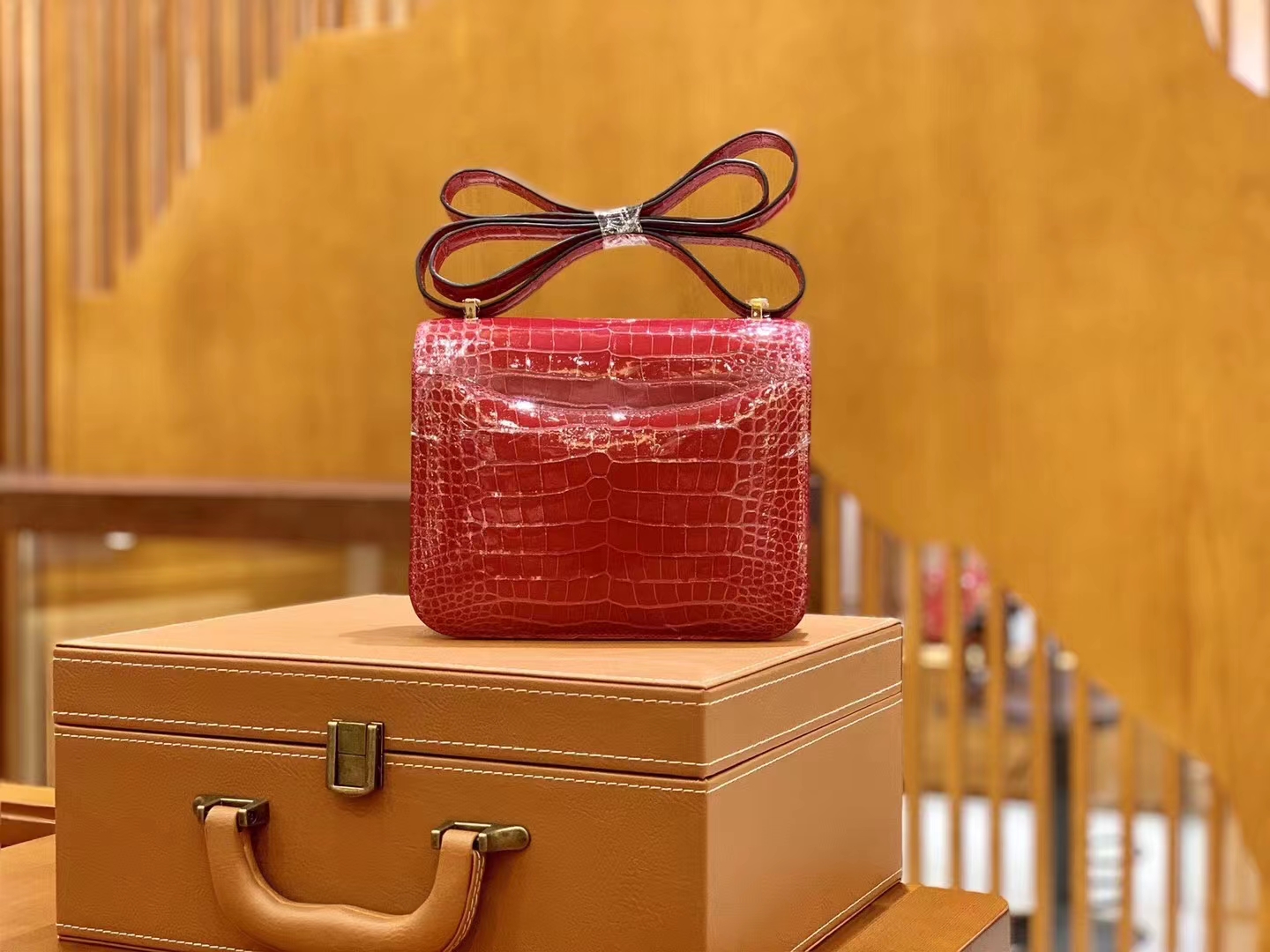 Hermès（爱马仕）Constance 康斯坦斯 极致粉 进口美洲鳄鱼皮 金扣 19cm 原版蜜蜡线 顶级手缝