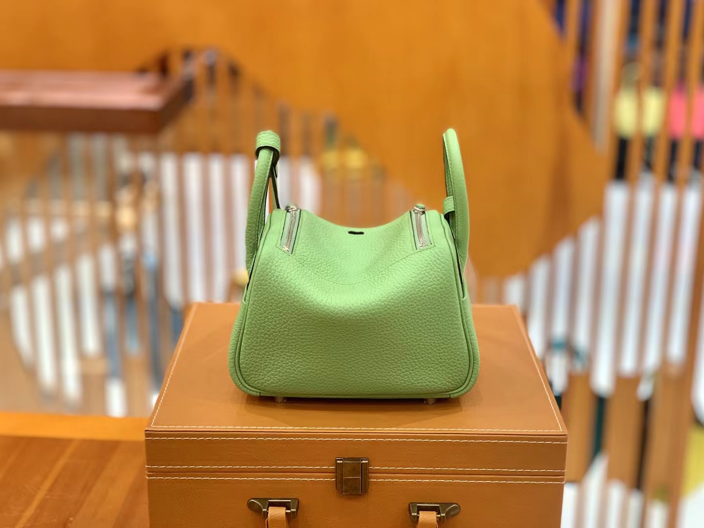 Hermès（爱马仕）Mini lindy 迷你琳迪包 牛油果绿 进口TC大牛皮 银扣 原版蜜蜡线 顶级手缝
