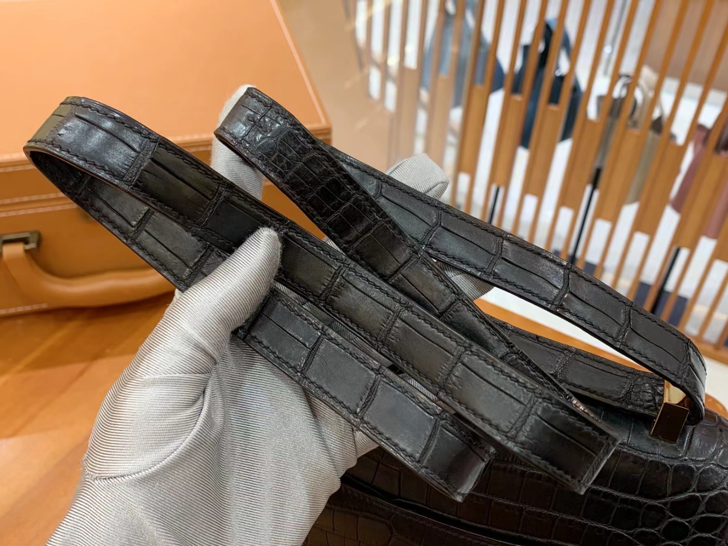 Hermès（爱马仕）Constance 康斯坦斯 经典黑 进口尼罗鳄鱼皮 金扣 24cm 原版蜜蜡线 顶级手缝