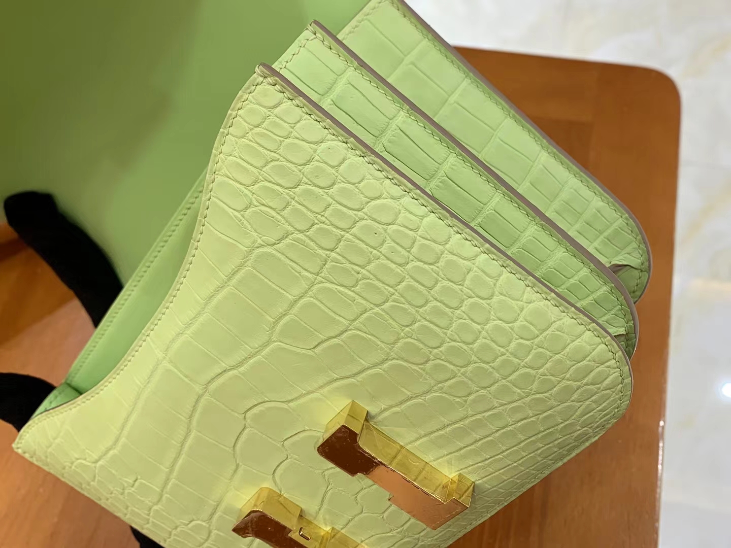 Hermès（爱马仕）新货 Constance 康康 嫩芽黄 进口一级雾面美洲鳄 法国原版蜜蜡线 金扣 19cm