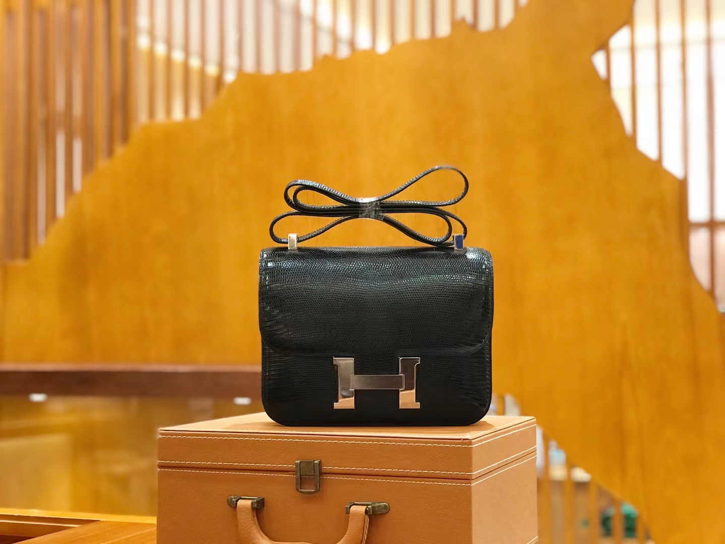 Hermès（爱马仕）Constance 康康 南非野生蜥蜴皮 经典黑 银扣 24cm 原版蜜蜡线 顶级手缝