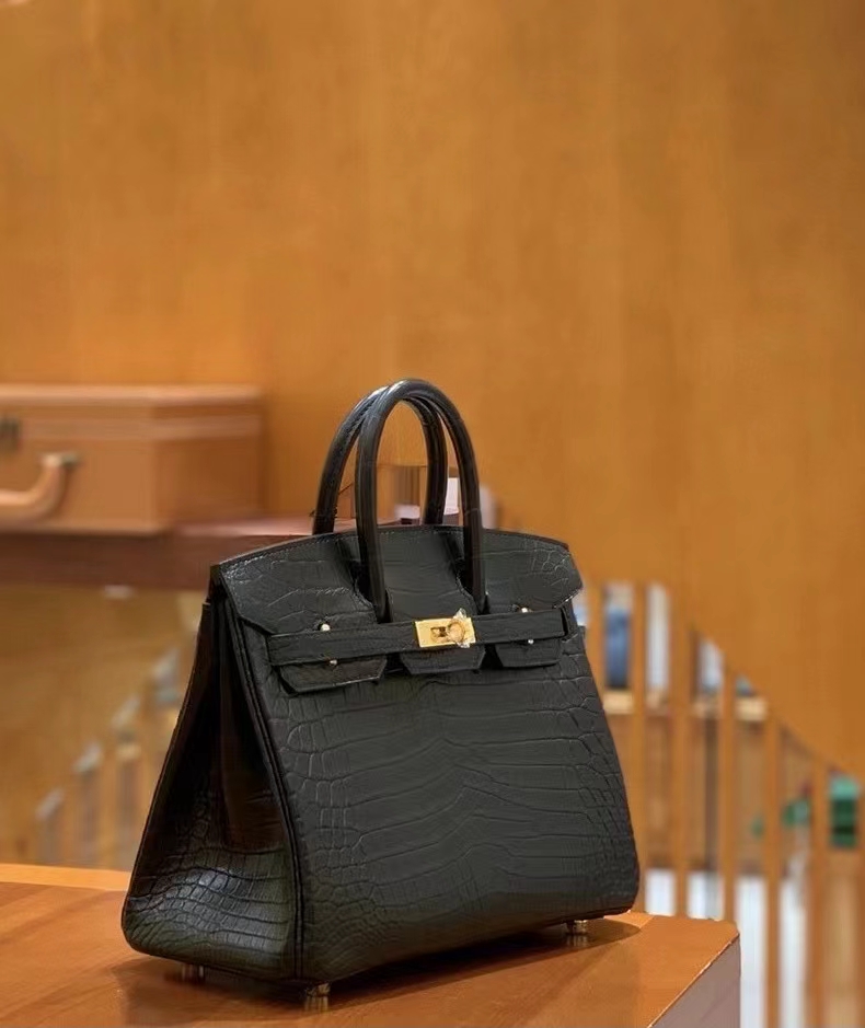 Hermès（爱马仕）Birkin 铂金包 经典黑 进口尼罗鳄鱼皮 金扣 25cm 原版蜜蜡线 顶级手缝