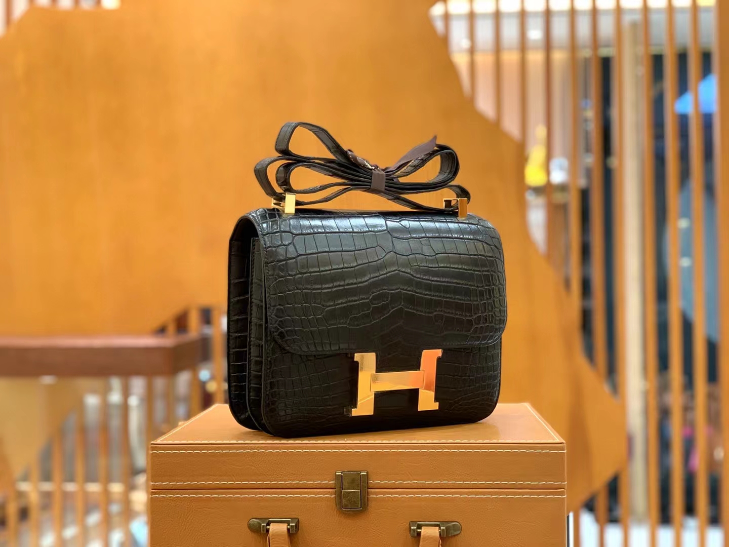 Hermès（爱马仕）Constance 康斯坦斯 经典黑 进口尼罗鳄鱼皮 金扣 24cm 原版蜜蜡线 顶级手缝