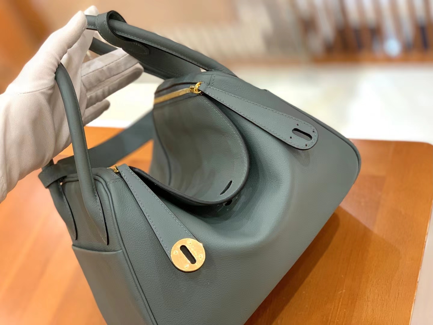 Hermès（爱马仕）Lindy 琳迪包 杏仁绿 进口Evercolor 牛皮 金扣 26cm 原版蜜蜡线 顶级手缝